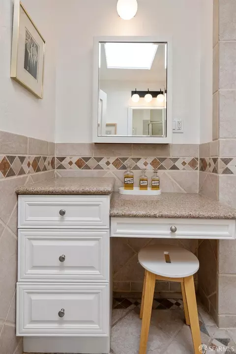 Bath - 2351 46th Ave, San Francisco, CA 94116 photo 2 of 3