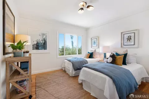 Bedroom - 2351 46th Ave, San Francisco, CA 94116 photo 4 of 8