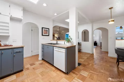 Kitchen - 2351 46th Ave, San Francisco, CA 94116 photo 3 of 6