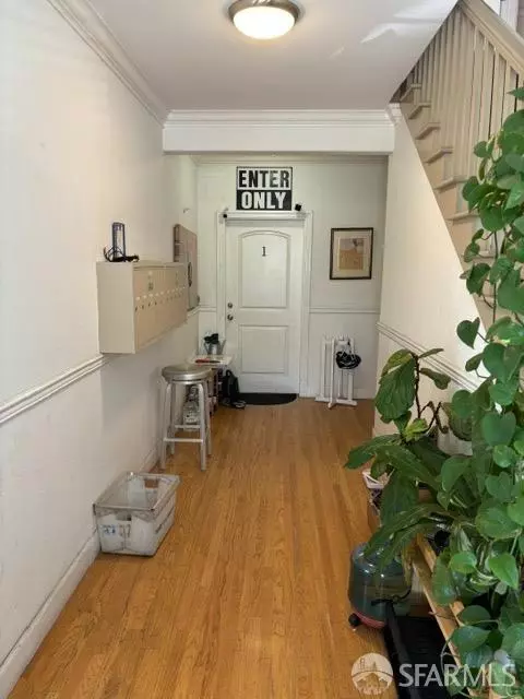 Entry Way - 640 E 15th St, Oakland, CA 94606 photo 5 of 5
