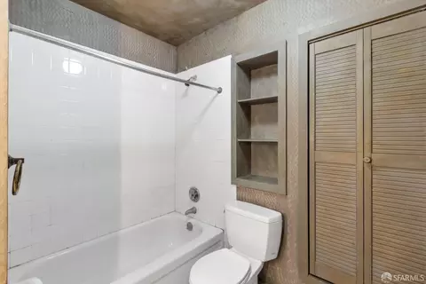 Bath - 595 29th St, San Francisco, CA 94131 photo 2 of 3