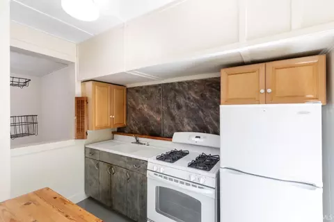 Kitchen - 595 29th St, San Francisco, CA 94131 photo 3 of 5