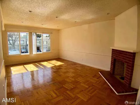 Living - 218 Sagamore St, San Francisco, CA 94112 photo 2 of 6