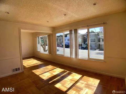 Living - 218 Sagamore St, San Francisco, CA 94112 photo 4 of 6