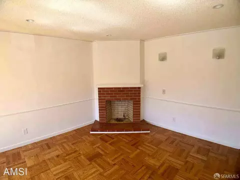 Living - 218 Sagamore St, San Francisco, CA 94112 photo 5 of 6