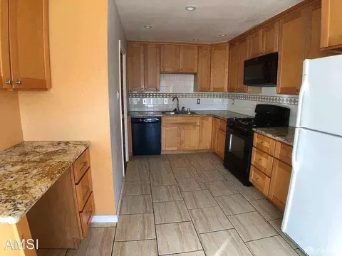 Kitchen - 218 Sagamore St, San Francisco, CA 94112 photo 2 of 2