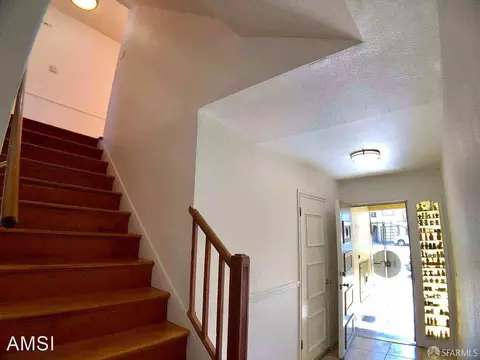 Entry Way - 218 Sagamore St, San Francisco, CA 94112 photo 3 of 6