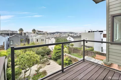 Exterior - 1969 Pine St, San Francisco, CA 94109 photo 5 of 8