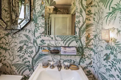 Bath - 150 St Elmo Way, San Francisco, CA 94127 photo 4 of 4