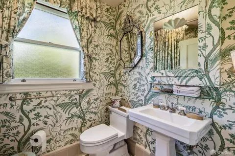 Bath - 150 St Elmo Way, San Francisco, CA 94127 photo 3 of 4