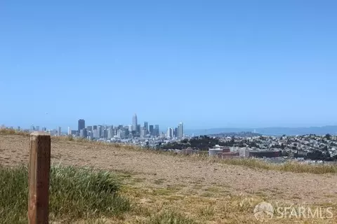 View/Area - 40 Costa St, San Francisco, CA 94110 photo 3 of 3