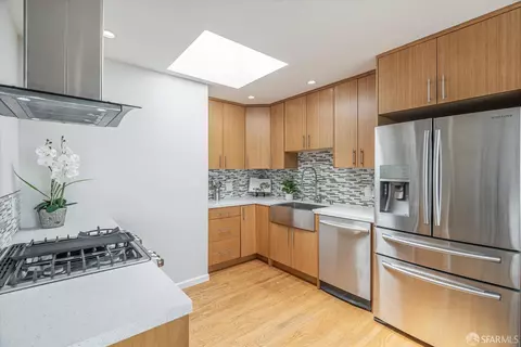 Kitchen - 1723 46th Ave, San Francisco, CA 94122 photo 2 of 7