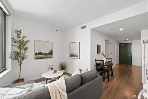 Living - 285 Main St #608, San Francisco, CA 94105 photo 2 of 2