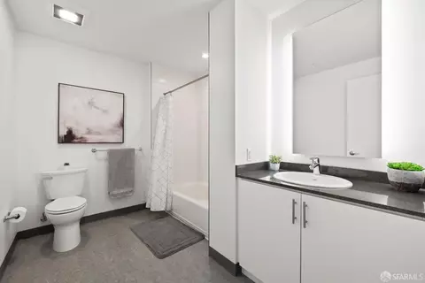 Bath - 285 Main St #608, San Francisco, CA 94105 photo 1 of 1
