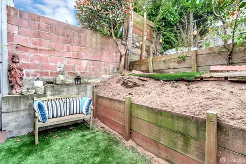 Exterior - 251 De Long St, San Francisco, CA 94112 photo 7 of 7