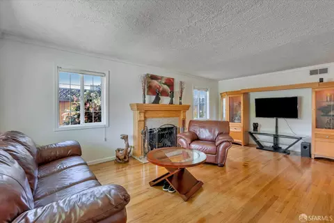 Living - 615 Morse Ave, Sunnyvale, CA 94085 photo 1 of 1