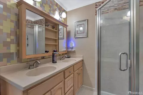 Bath - 615 Morse Ave, Sunnyvale, CA 94085 photo 1 of 2