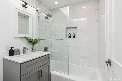 Bath - 89 Sequoia Way, San Francisco, CA 94127 photo 1 of 2
