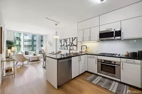 Kitchen - 333 Main St #5K, San Francisco, CA 94105 photo 1 of 3