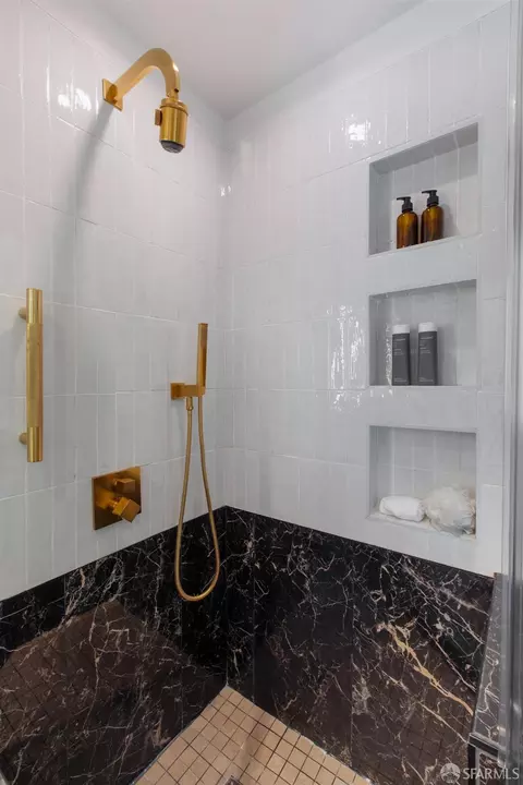 Bath - 65 Gladys St, San Francisco, CA 94110 photo 3 of 4