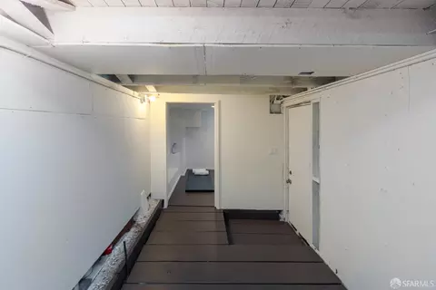 Entry Way - 65 Gladys St, San Francisco, CA 94110 photo 7 of 7