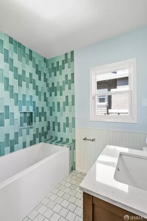 Bath - 1300 Parker St, Berkeley, CA 94702 photo 2 of 6