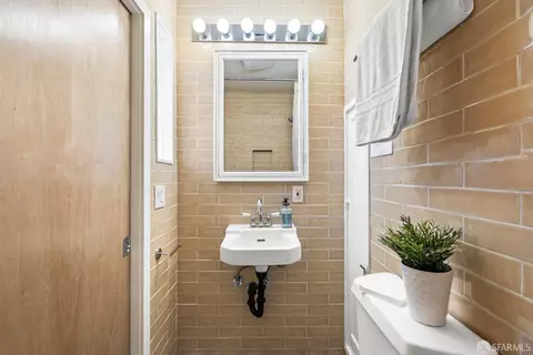 Bath - 1300 Parker St, Berkeley, CA 94702 photo 6 of 6