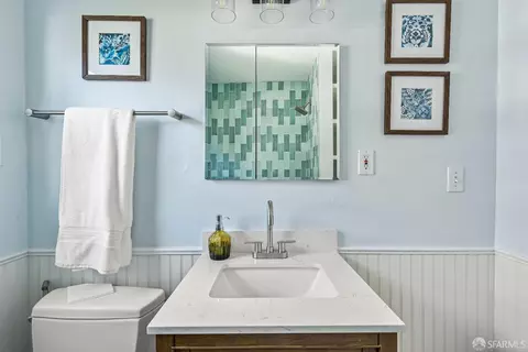 Bath - 1300 Parker St, Berkeley, CA 94702 photo 4 of 6