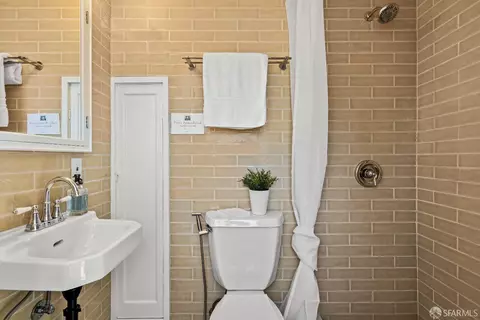 Bath - 1300 Parker St, Berkeley, CA 94702 photo 5 of 6