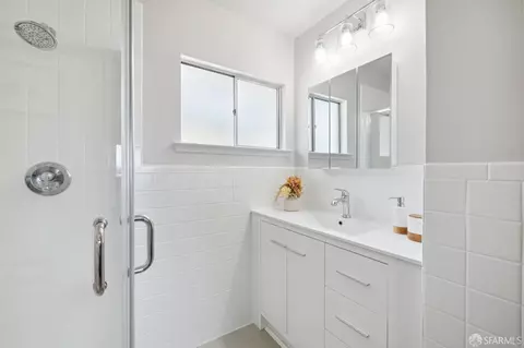Bath - 272 Amber Dr, San Francisco, CA 94131 photo 2 of 4