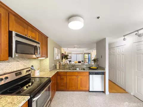 601 Van Ness Ave #4, San Francisco, CA 94102 photo 15