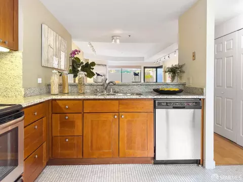 601 Van Ness Ave #4, San Francisco, CA 94102 photo 16