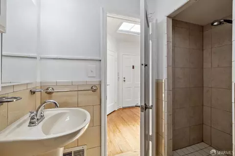 72 Lyell St, San Francisco, CA 94112 photo 28