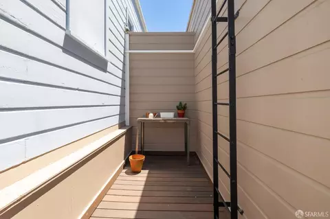 Exterior - 1908 Broadway St, San Francisco, CA 94109 photo 12 of 14
