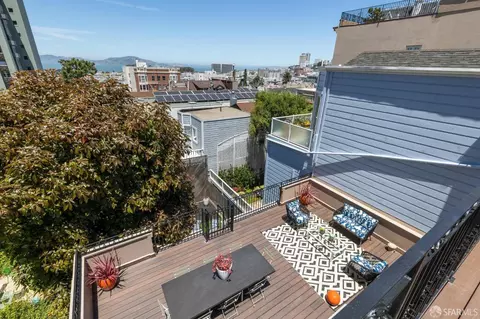 Exterior - 1908 Broadway St, San Francisco, CA 94109 photo 13 of 14