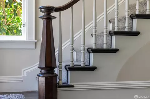 Entry Way - 1908 Broadway St, San Francisco, CA 94109 photo 4 of 6