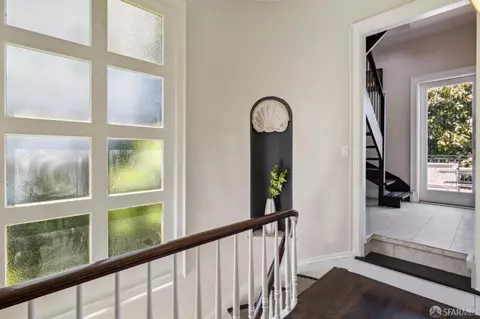 Entry Way - 1908 Broadway St, San Francisco, CA 94109 photo 5 of 6
