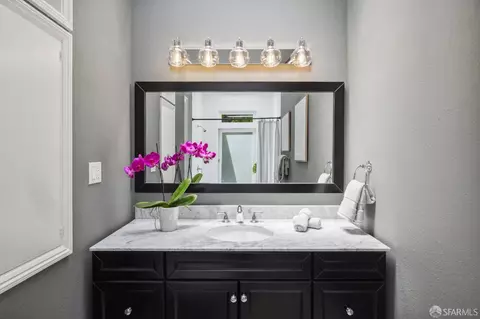 Bath - 1908 Broadway St, San Francisco, CA 94109 photo 3 of 5