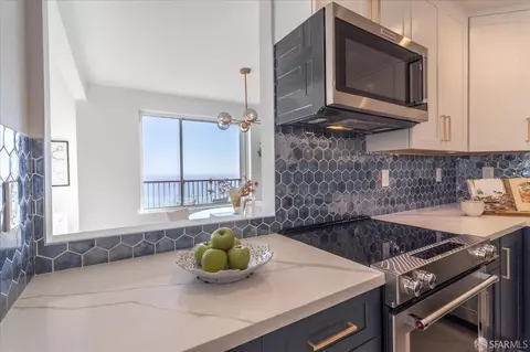 Kitchen - 5007 Palmetto Ave #39, Pacifica, CA 94044 photo 6 of 8