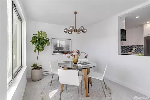 Dining - 5007 Palmetto Ave #39, Pacifica, CA 94044 photo 2 of 6