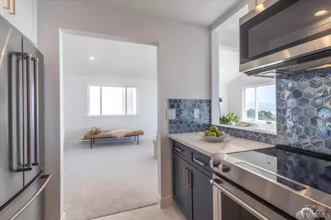 Kitchen - 5007 Palmetto Ave #39, Pacifica, CA 94044 photo 8 of 8
