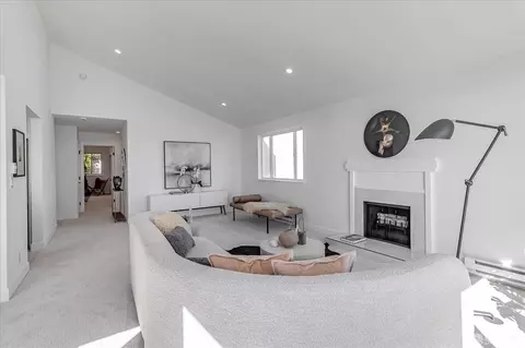 Living - 5007 Palmetto Ave #39, Pacifica, CA 94044 photo 4 of 5