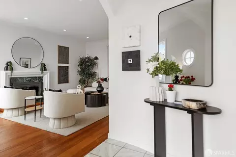 Entry Way - 2000 15th Ave, San Francisco, CA 94116 photo 1 of 3