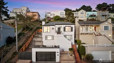 Exterior - 2000 15th Ave, San Francisco, CA 94116 photo 2 of 9