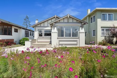 3861 Park Blvd, Oakland, CA 94602