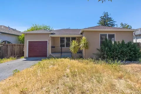 827 Chestnut St, Redwood City, CA 94063