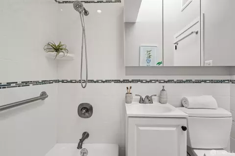 2400 45th Ave, San Francisco, CA 94116 photo 27