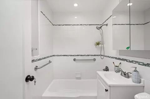 2400 45th Ave, San Francisco, CA 94116 photo 29