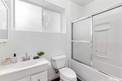Bath - 2416 16th Ave, San Francisco, CA 94116 photo 4 of 4