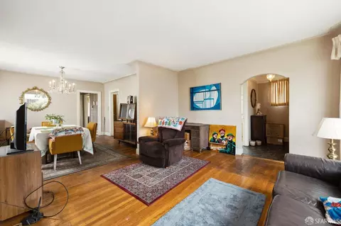 Living - 38 Murray St, San Francisco, CA 94112 photo 3 of 4